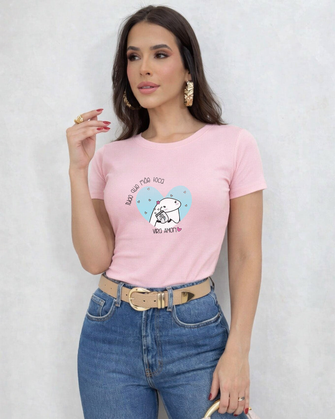 Camiseta Feminina 100% Algodão "Tudo Que Mãe Toca Vira Amor" Dia Das Mães