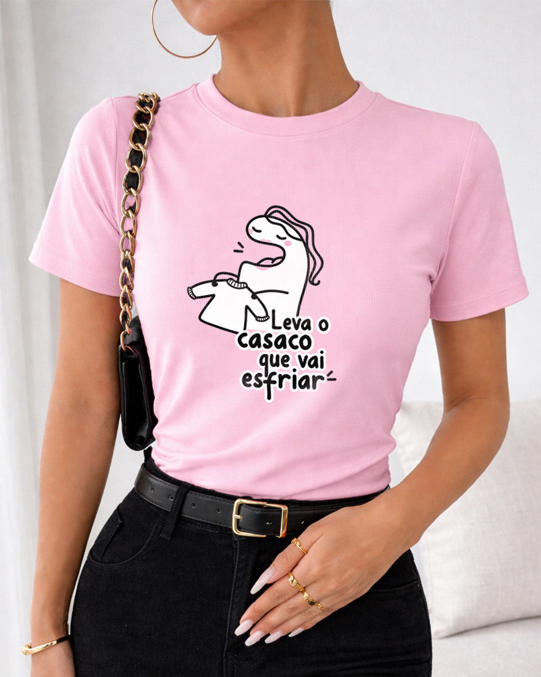 Camiseta 100% Algodão Feminina "Leve O Casaco" Dia Das Mães