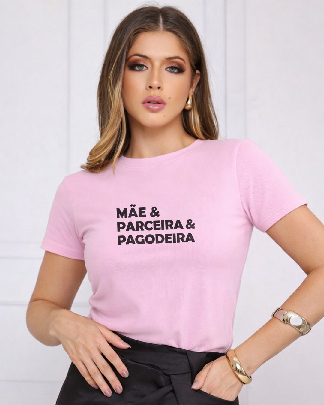 Camiseta 100% Algodão Feminina "Mãe E Parceira E Pagodeira" Dia Das Mães