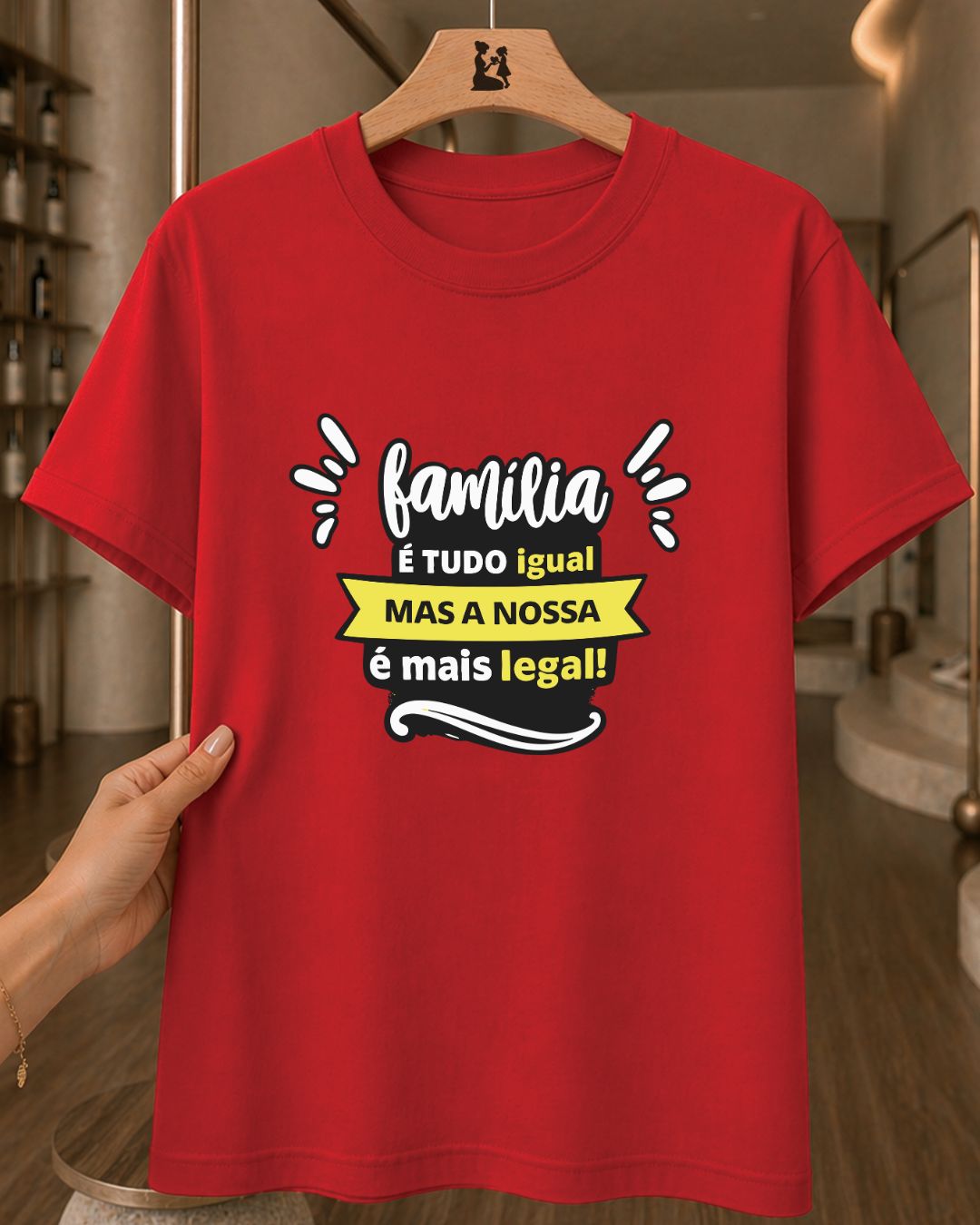 Camiseta 100% Algodão Feminina "Família Mais Legal" Dia Das Mães