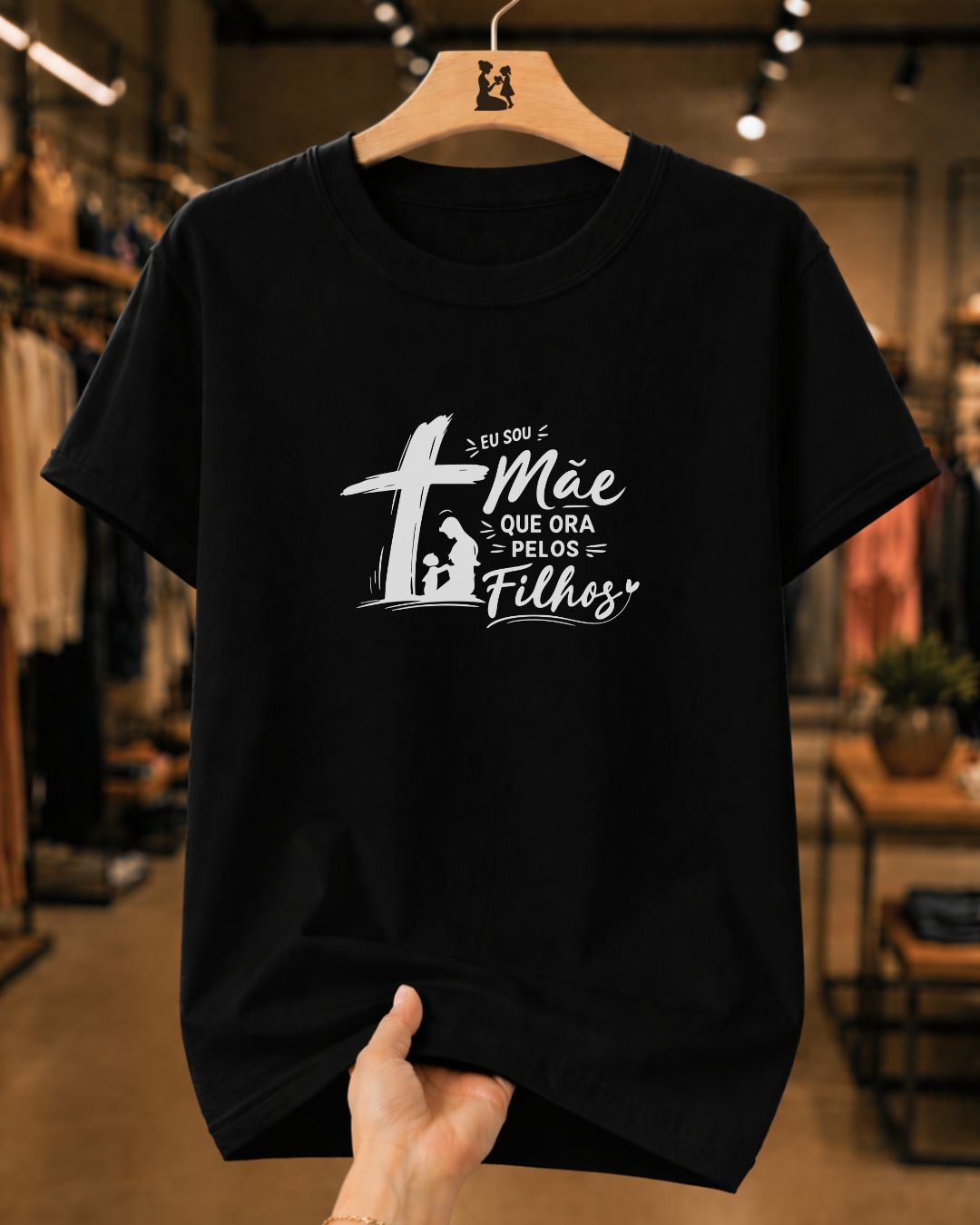 Camiseta Feminina Eu Sou Mãe Que Ora Pelos Filhos
