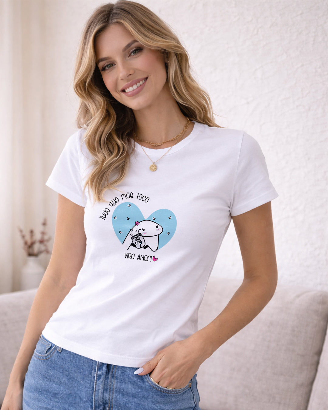 Camiseta Feminina 100% Algodão "Tudo Que Mãe Toca Vira Amor" Dia Das Mães