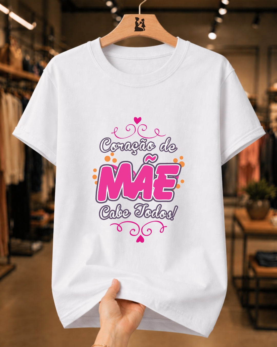 Camiseta Feminina 100% Algodão "Coração De Mãe Cabe Todos" Dia Das Mães
