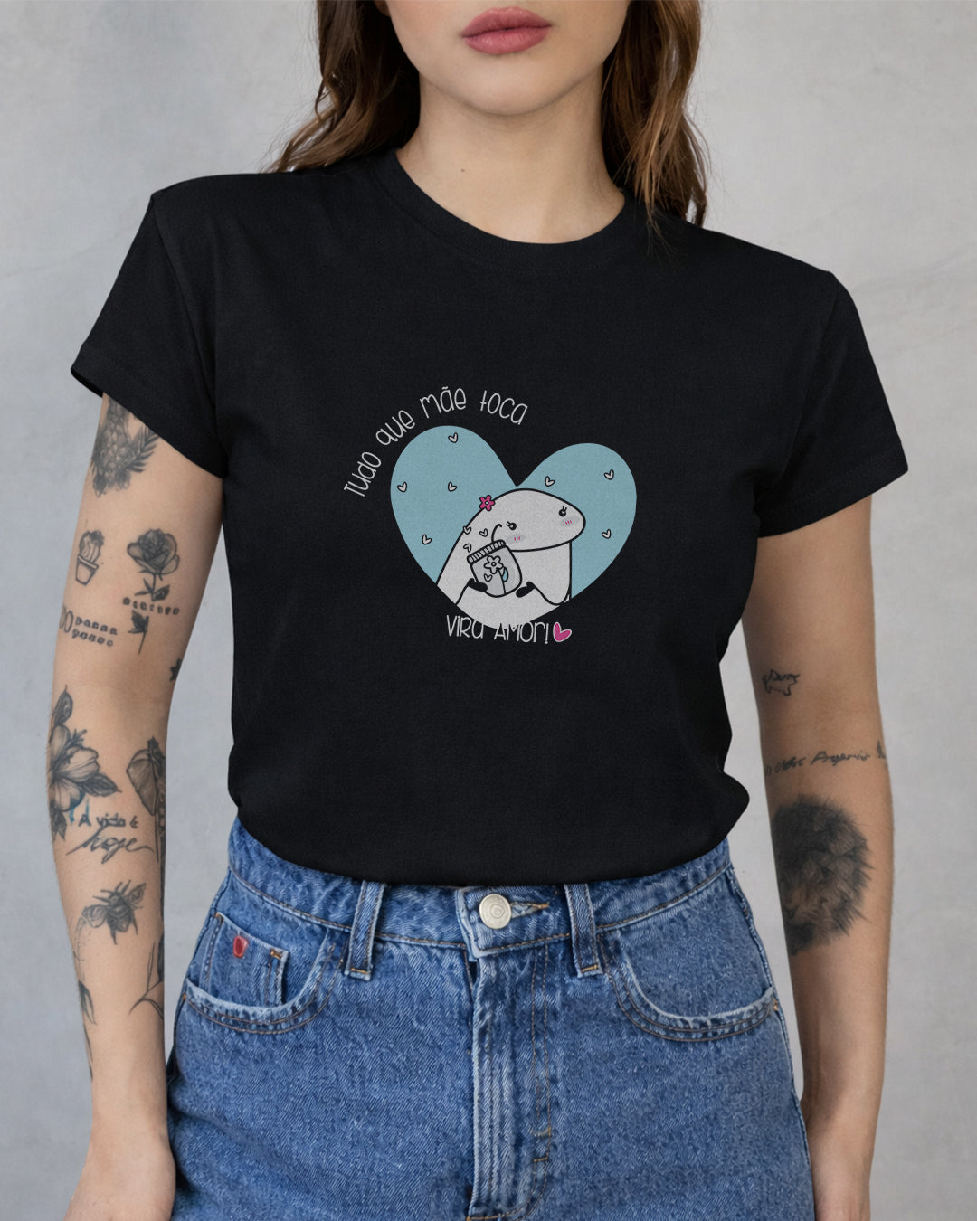 Camiseta Feminina 100% Algodão "Tudo Que Mãe Toca Vira Amor" Dia Das Mães