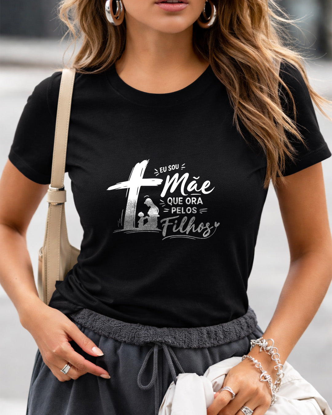 Camiseta Dia Das Mães Feminina "Eu Sou Mãe Que Ora Pelos Filhos" 100% Algodão