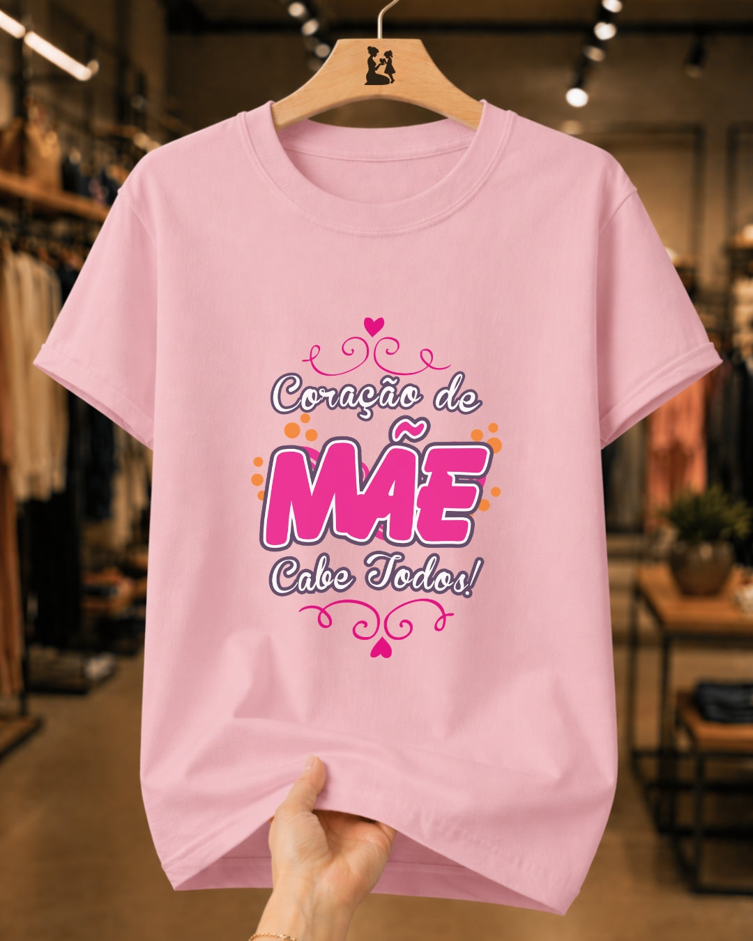 Camiseta Feminina 100% Algodão "Coração De Mãe Cabe Todos" Dia Das Mães