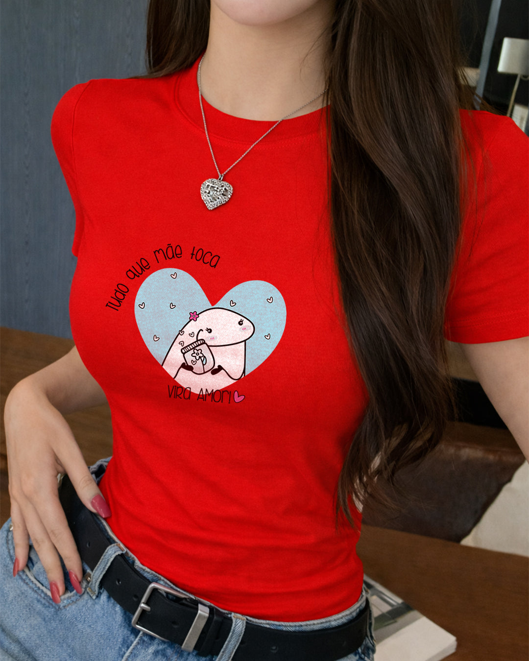 Camiseta Feminina 100% Algodão "Tudo Que Mãe Toca Vira Amor" Dia Das Mães